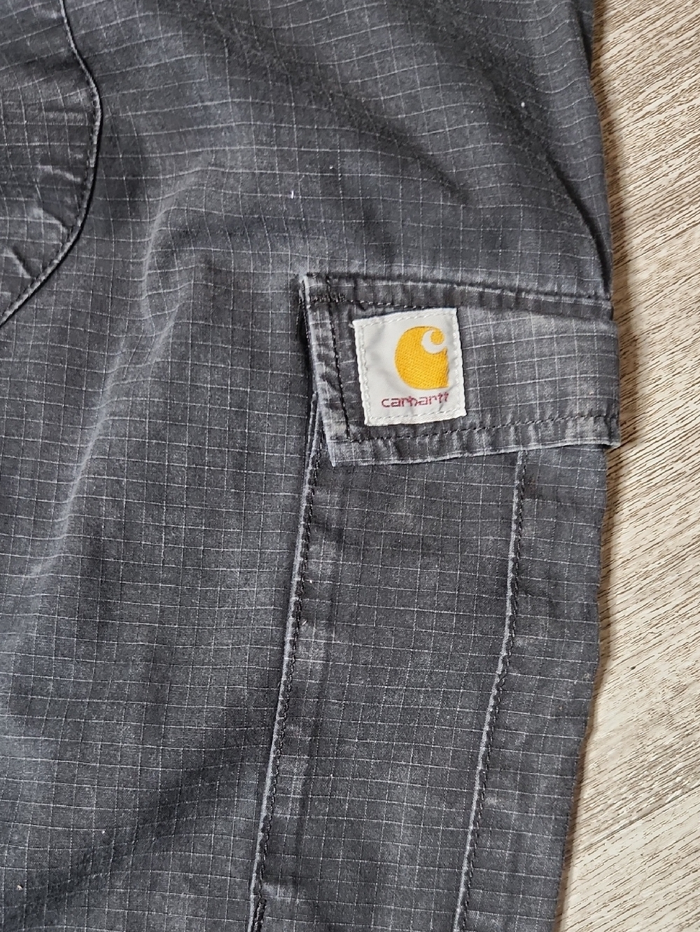 Vintage Faded Carhartt WIP Men's Ripstop Cargo Pants with Utility Pockets - Picture 9 of 10